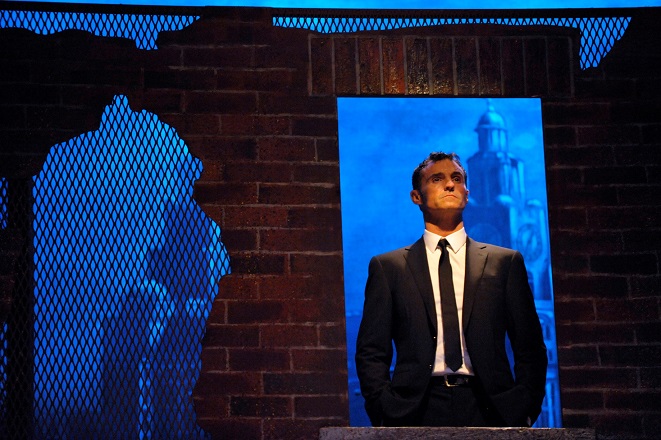 Marti Pellow as the Narrator in Blood Brothers