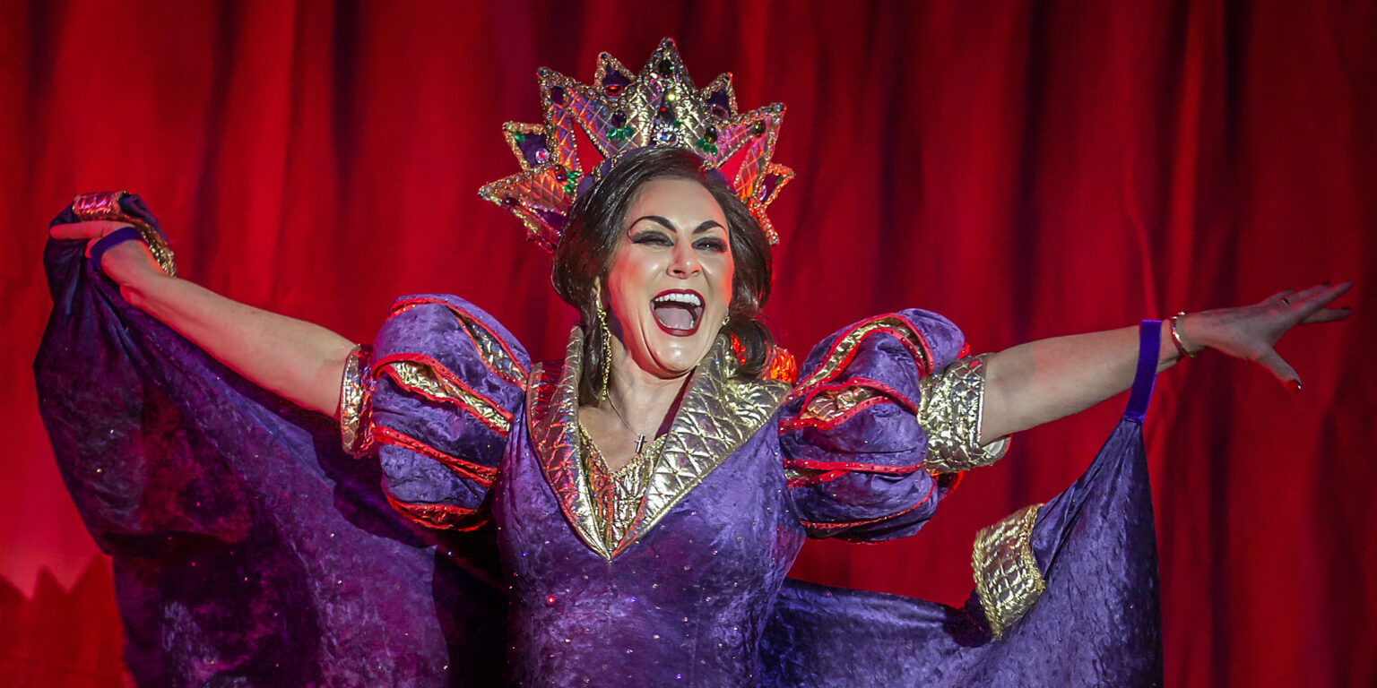 Snow White and the Seven Dwarfs | Assembly Hall Theatre, Tunbridge ...