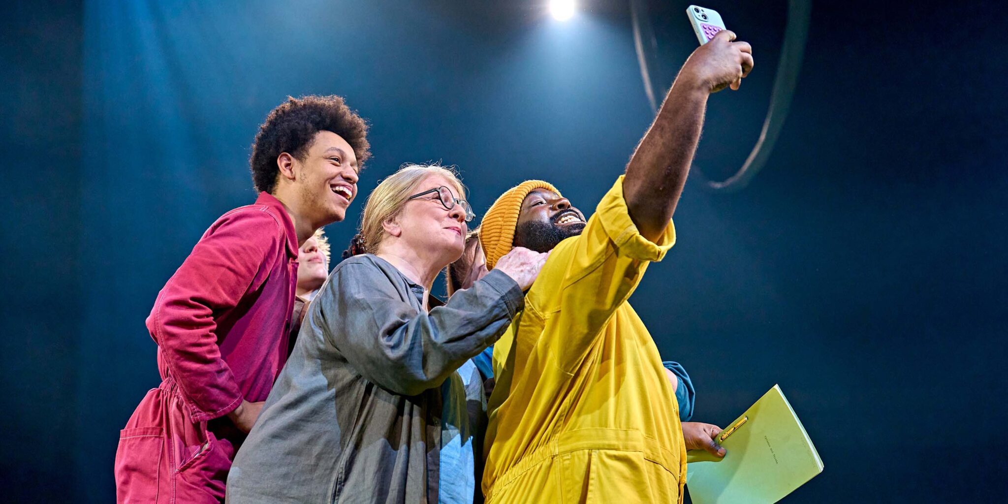 A Midsummer Night's Dream | The Bridge Theatre | Review - Theatre South ...